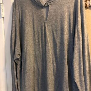Time and Tru Heather Gray Long Sleeve Top